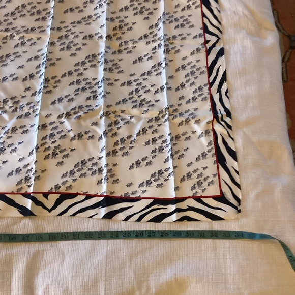Wathne ZEBRAS silk scarf - Picture 7 of 7